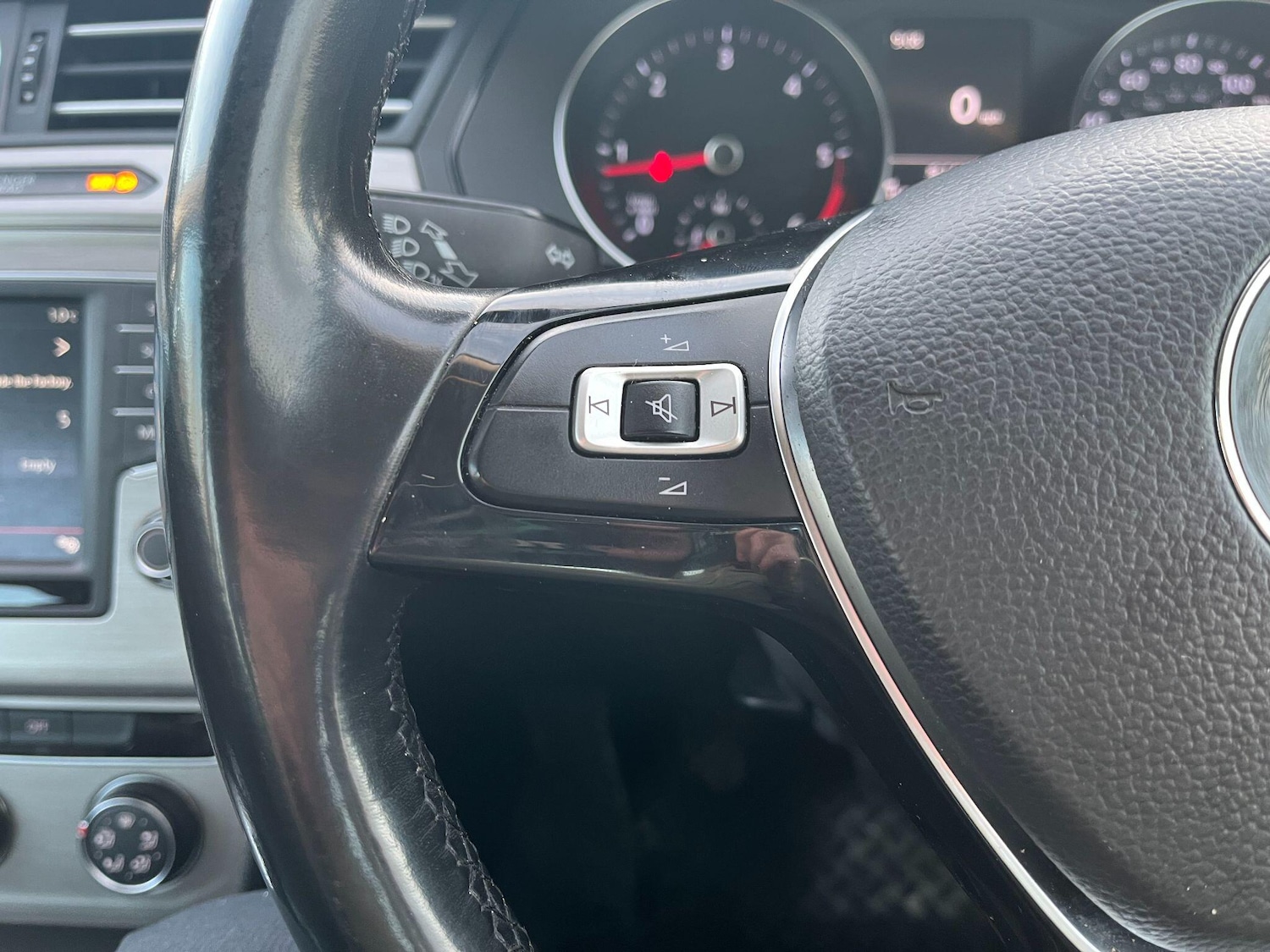 Used Volkswagen Passat 2015 for sale - 77218906: Photo 25