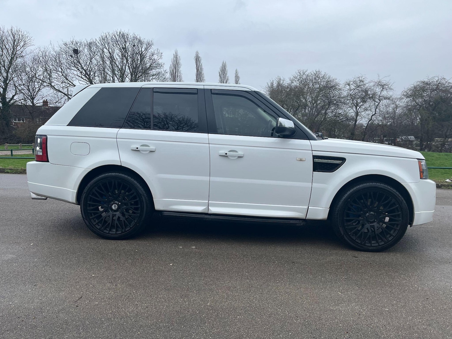 Used Land Rover Range Rover Sport 2011 for sale - 77698342: Photo 2