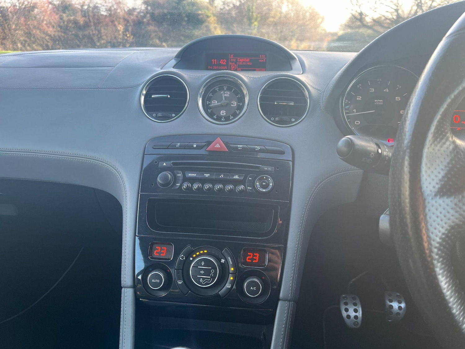 Used Peugeot RCZ 2010 for sale - 76736809: Photo 19