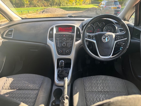 Used Vauxhall Astra 2013 for sale - 76190882: Photo 15