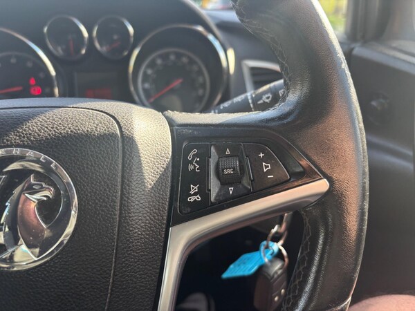 Used Vauxhall Astra 2013 for sale - 76190882: Photo 22
