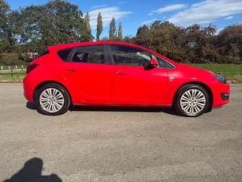 Used Vauxhall Astra 2013 for sale - 76190882: Photo