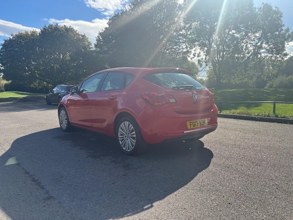 Used Vauxhall Astra 2013 for sale - 76190882: Photo 5