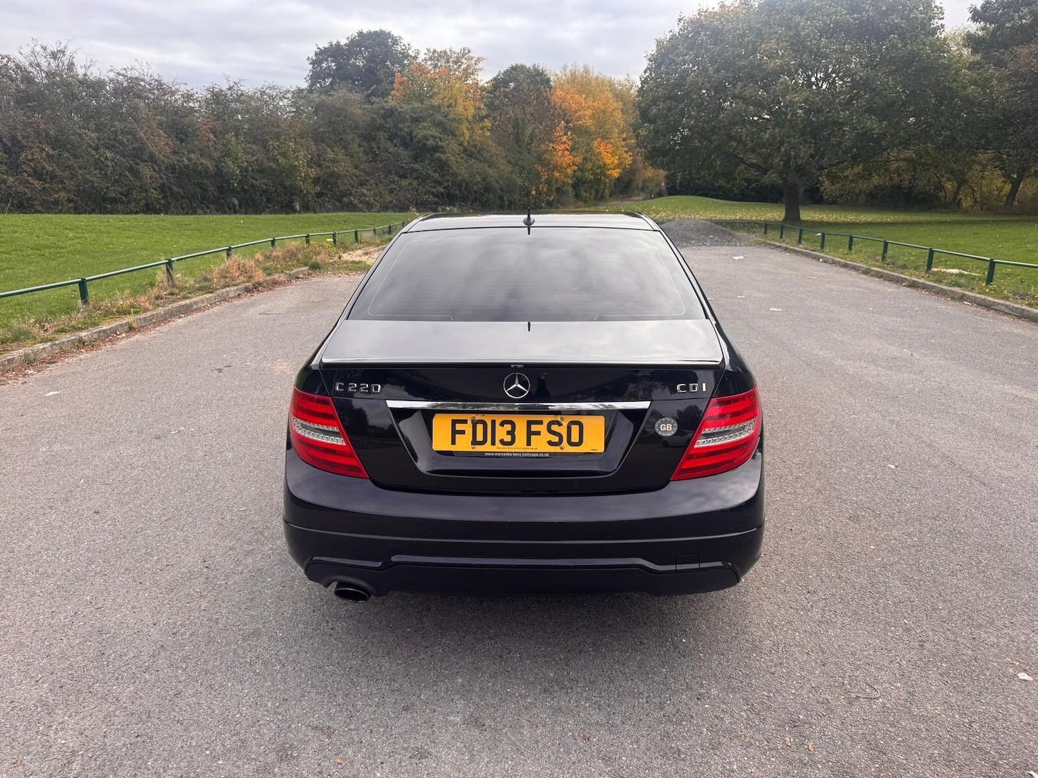 Used Mercedes-Benz C Class 2013 for sale - 76232889: Photo 4