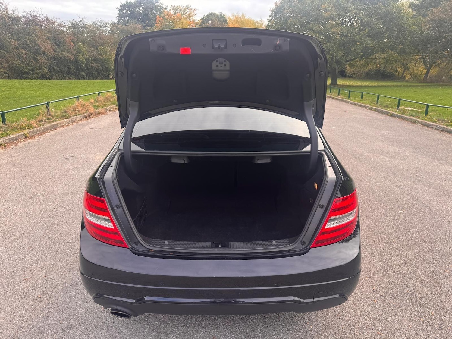 Used Mercedes-Benz C Class 2013 for sale - 76232889: Photo 9