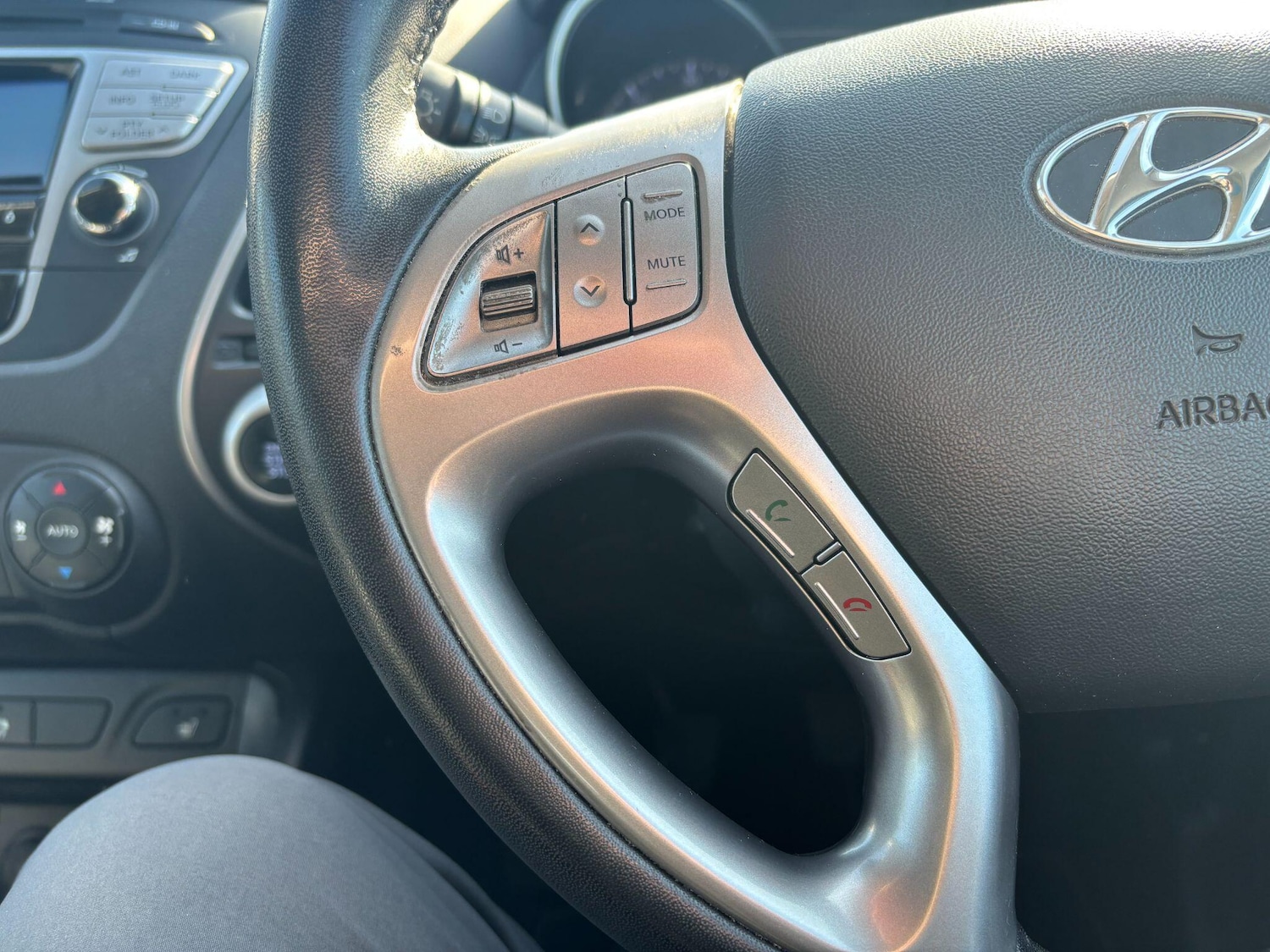 Used Hyundai Ix35 2011 for sale - 77942310: Photo 28