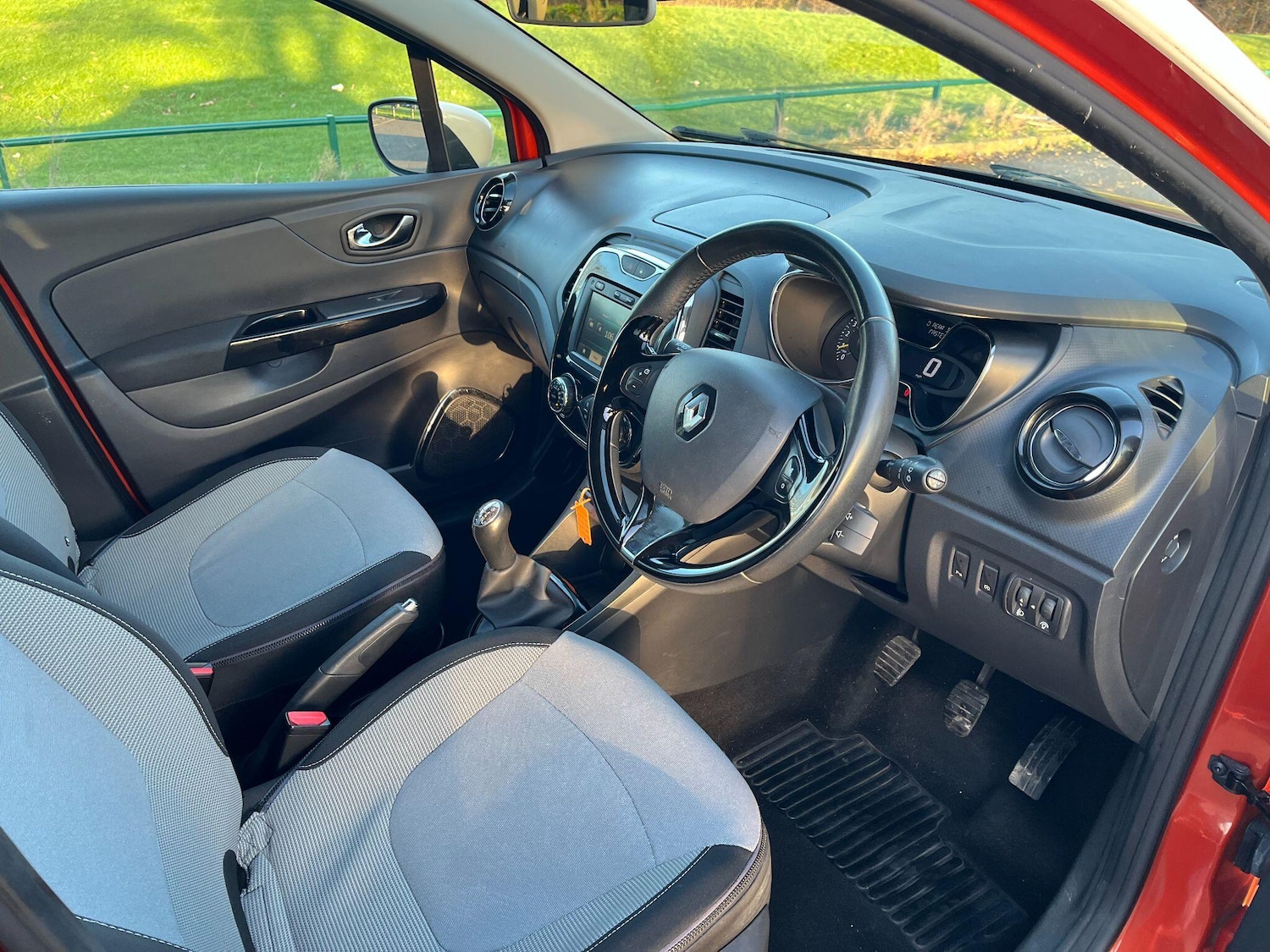 Used Renault Captur 2014 for sale - 77145912: Photo 11