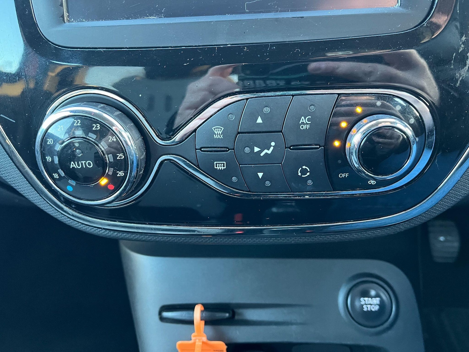 Used Renault Captur 2014 for sale - 77145912: Photo 21