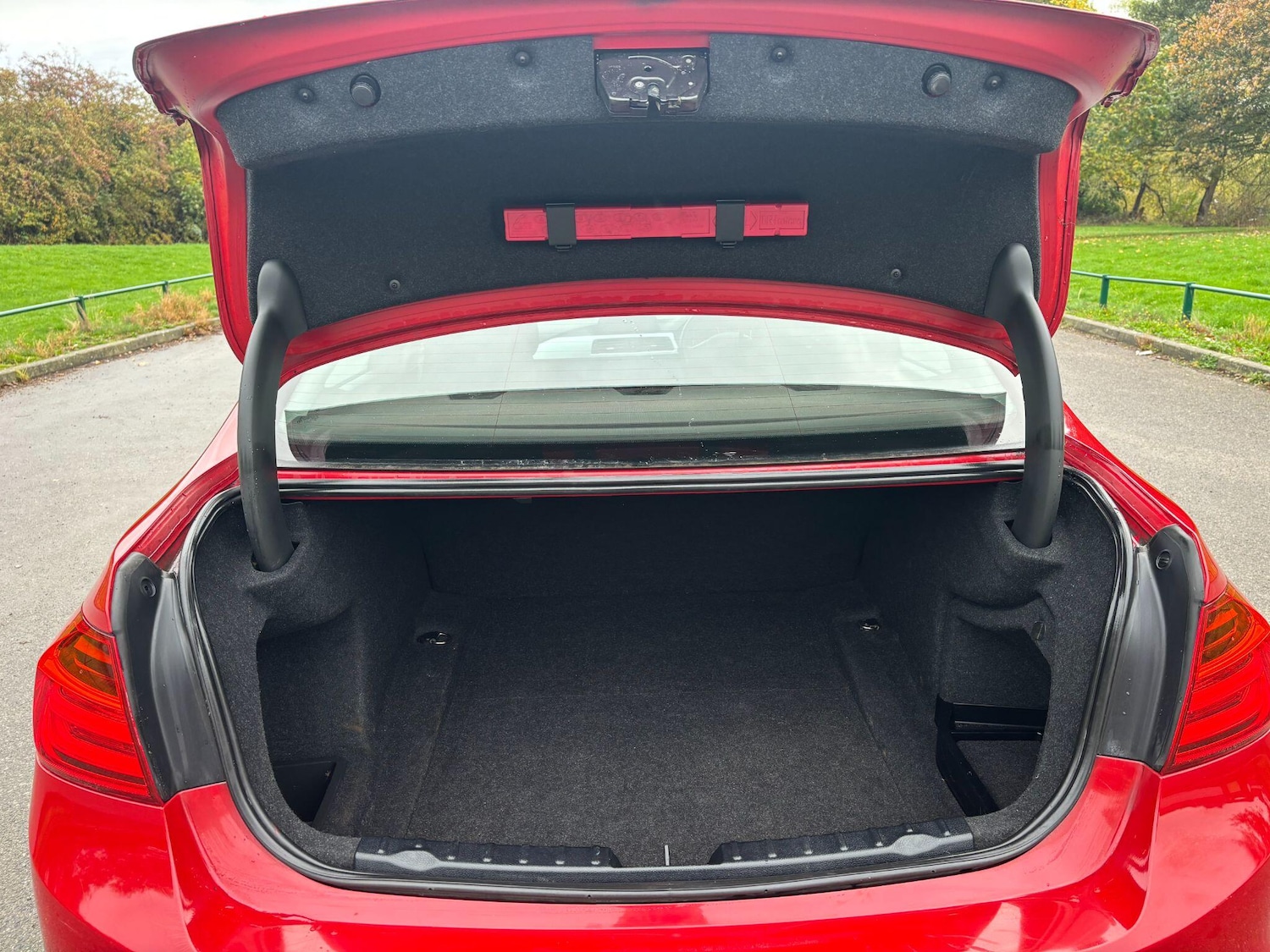 Used BMW 3 Series 2013 for sale - 76361677: Photo 10