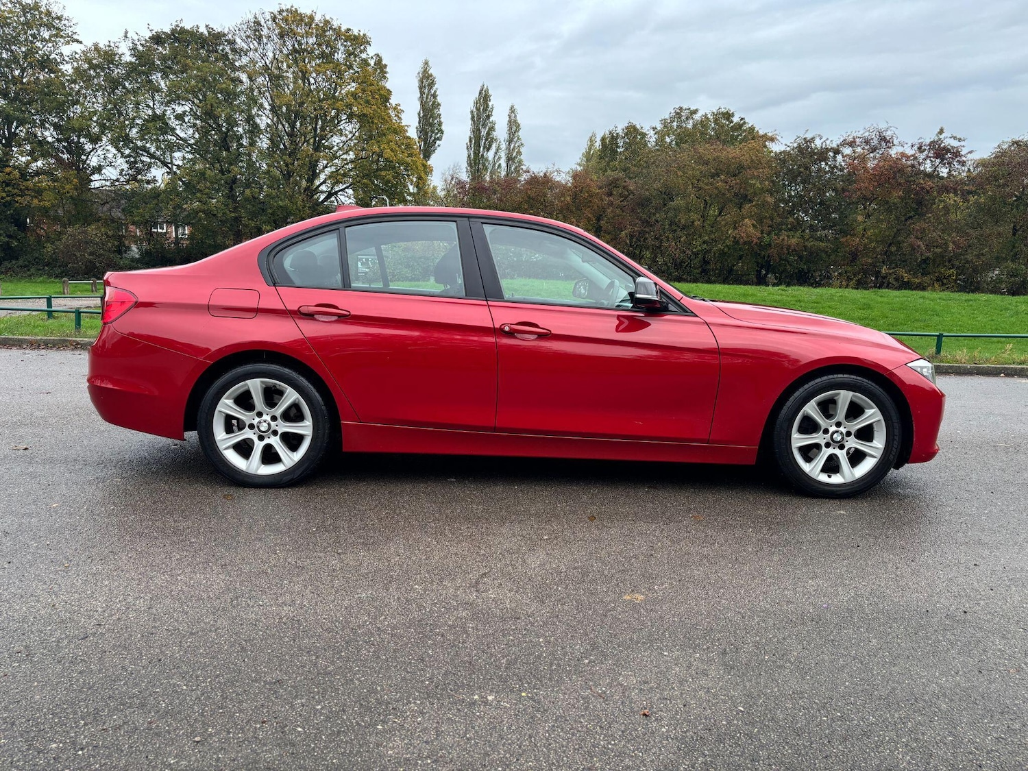Used BMW 3 Series 2013 for sale - 76361677: Photo 2