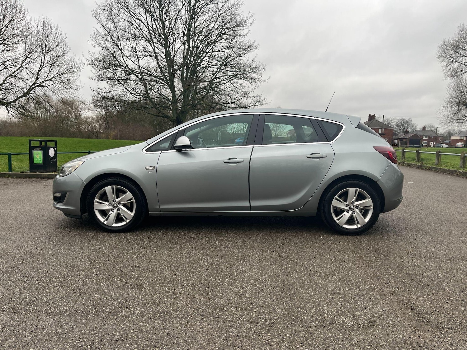 Used Vauxhall Astra 2012 for sale - 77307779: Photo 6