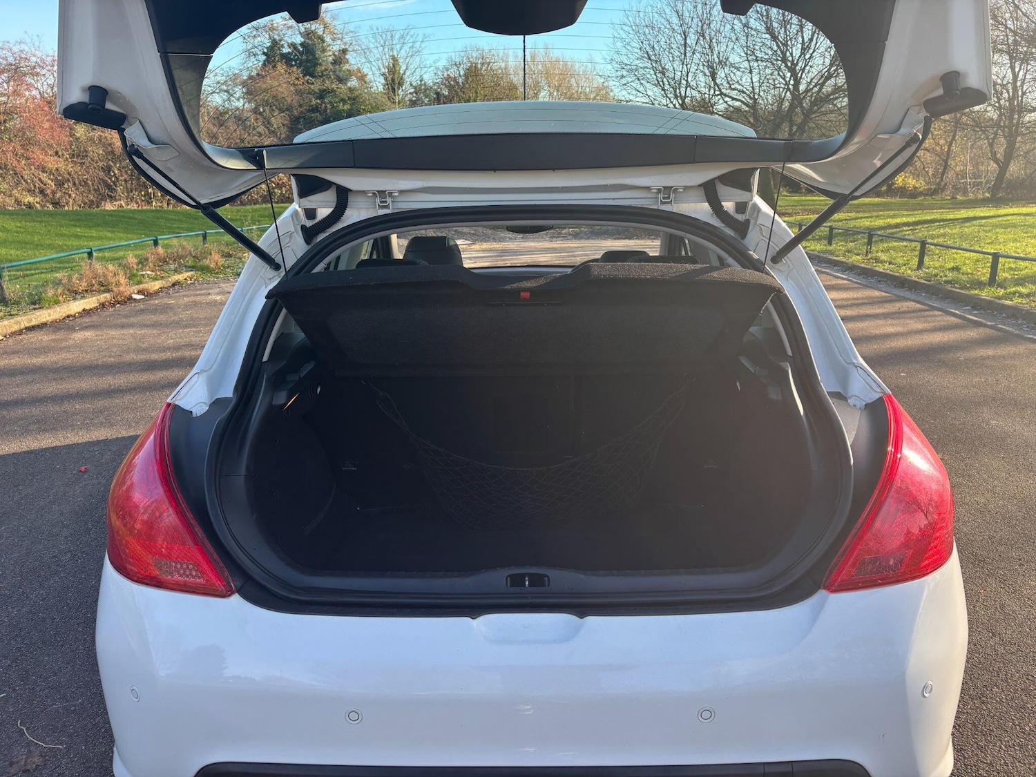 Used Peugeot 308 2010 for sale - 76661205: Photo 10