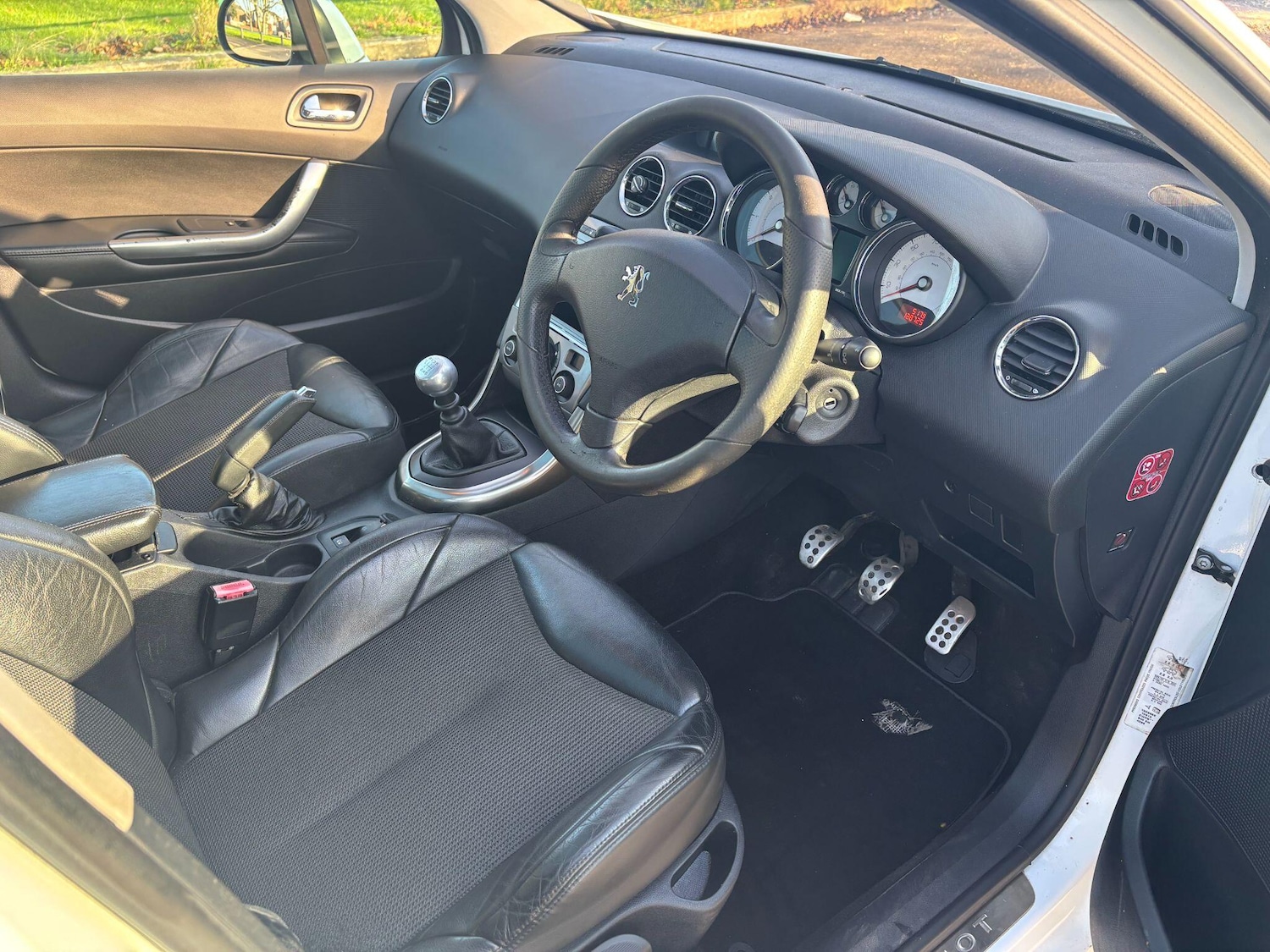 Used Peugeot 308 2010 for sale - 76661205: Photo 11