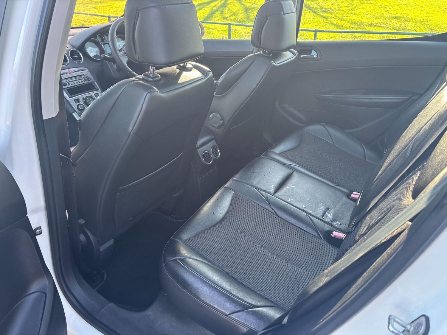 Used Peugeot 308 2010 for sale - 76661205: Photo 13