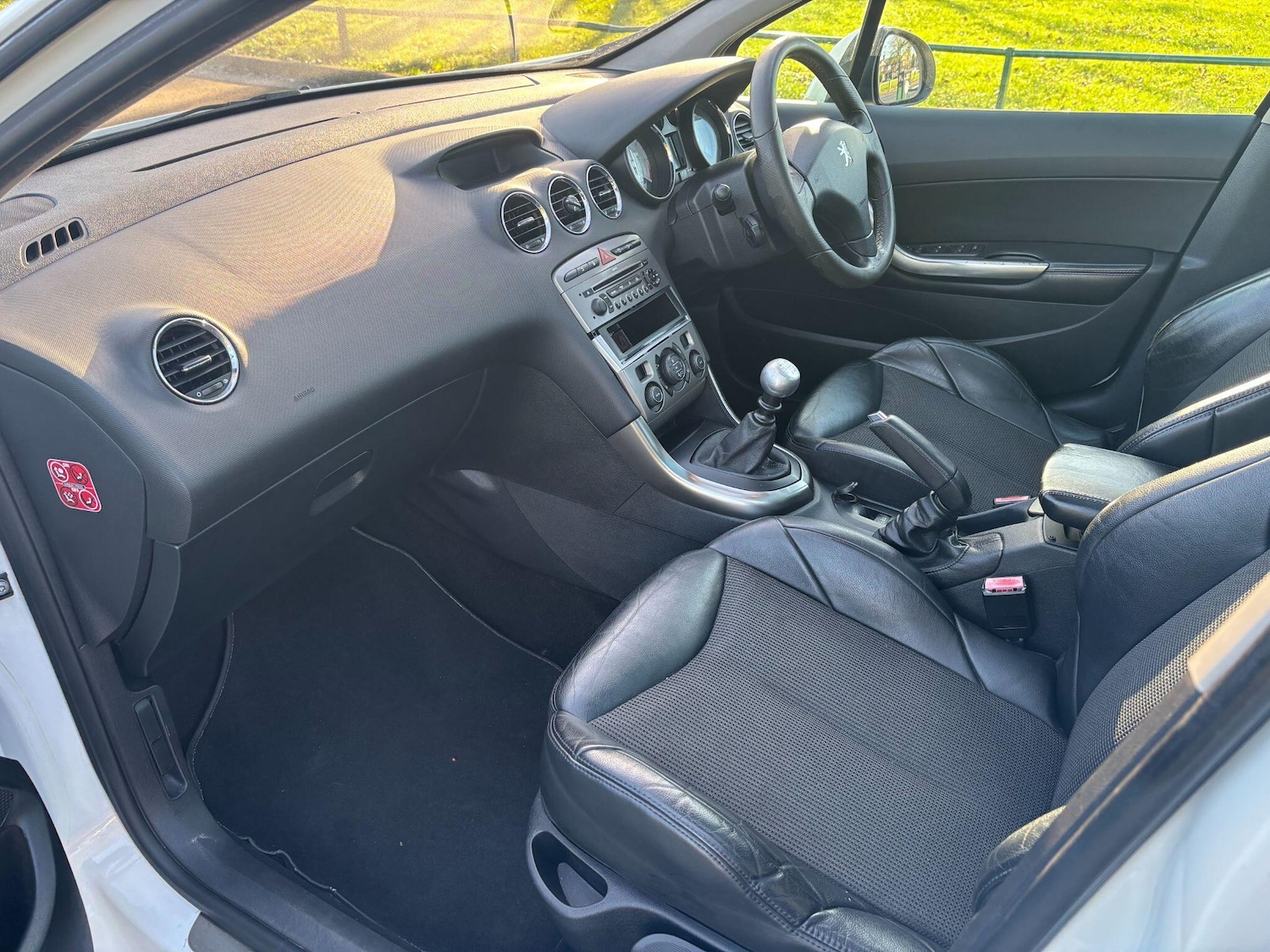 Used Peugeot 308 2010 for sale - 76661205: Photo 14