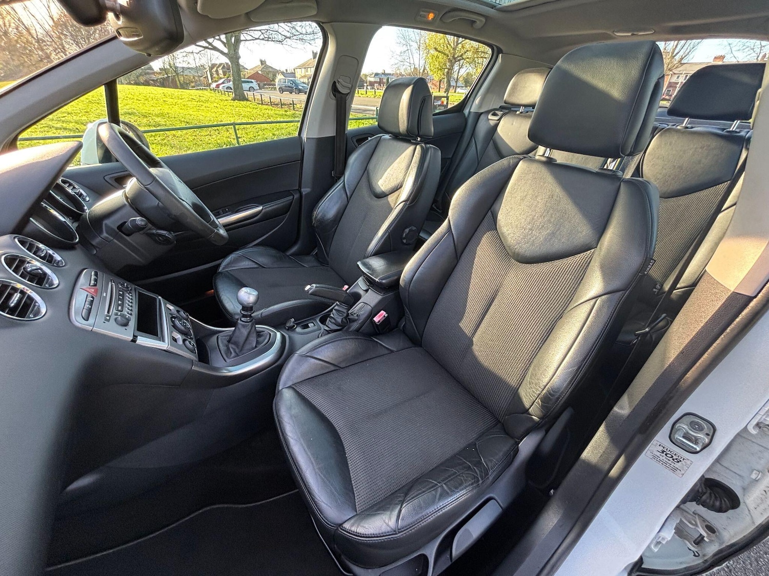 Used Peugeot 308 2010 for sale - 76661205: Photo 15