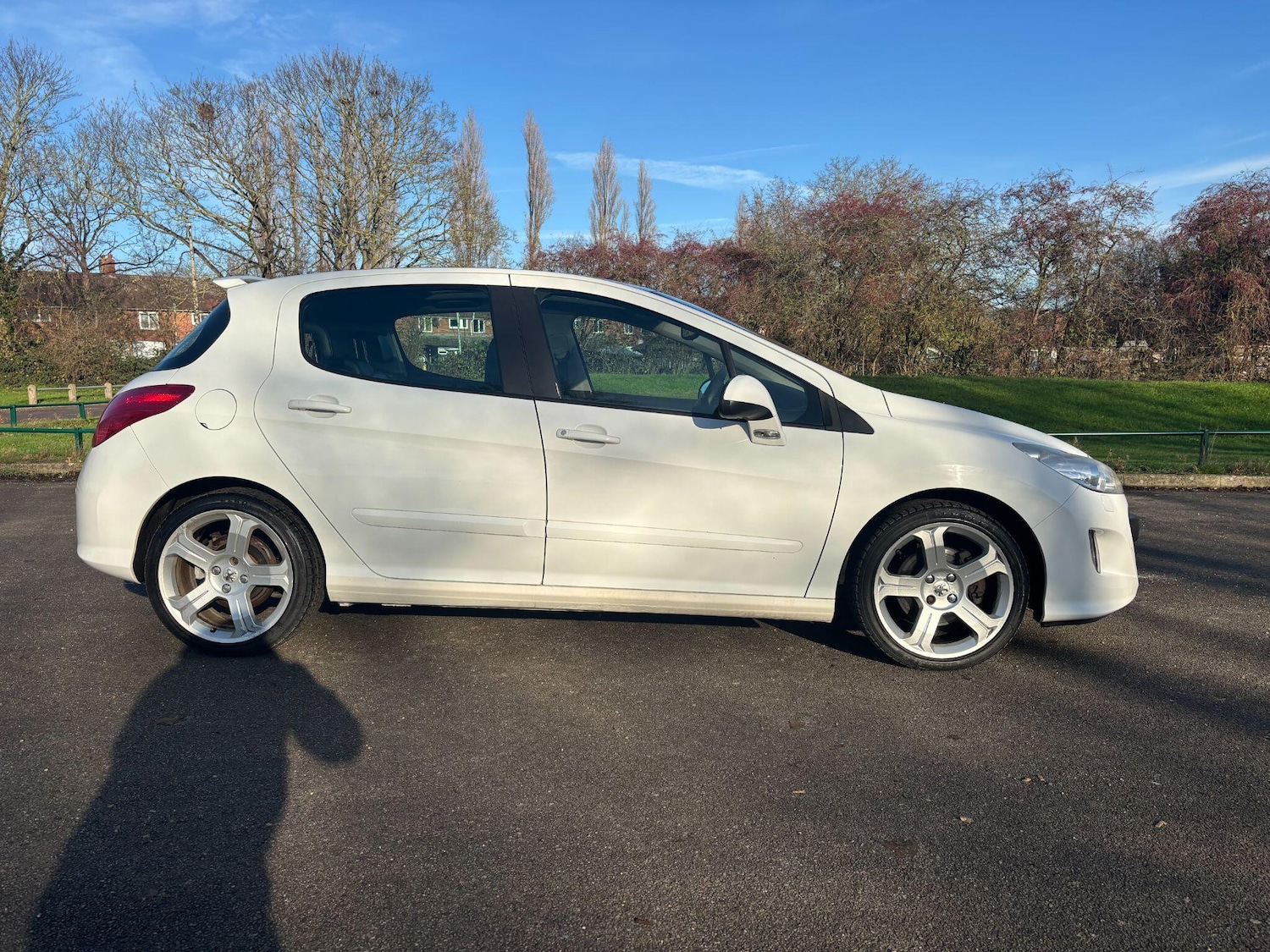 Used Peugeot 308 2010 for sale - 76661205: Photo 2