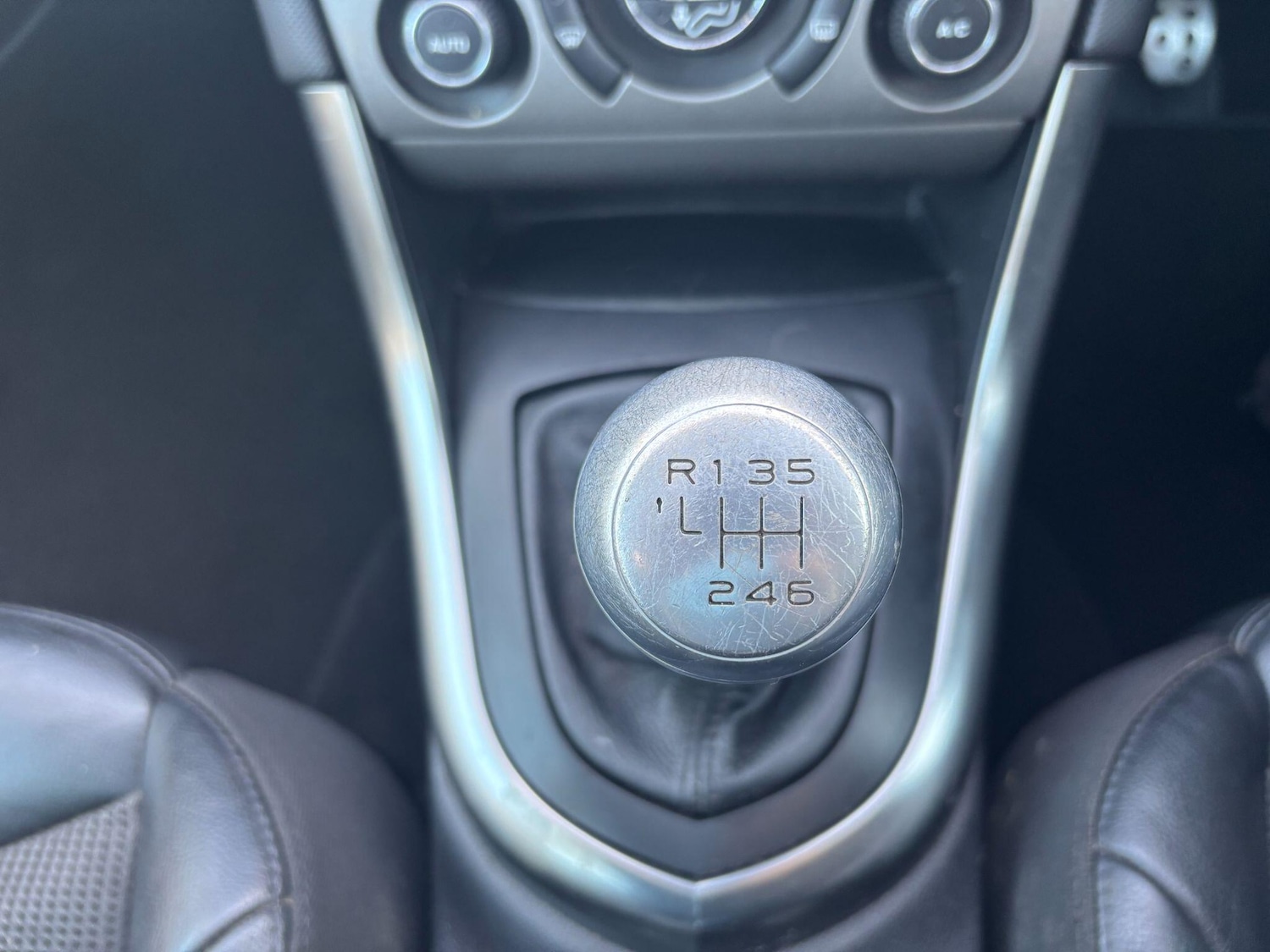 Used Peugeot 308 2010 for sale - 76661205: Photo 24