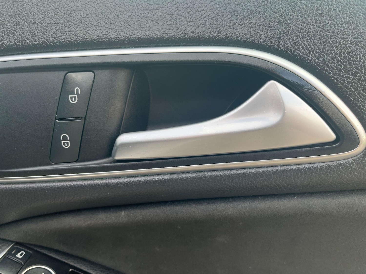 Used Mercedes-Benz CLA 2015 for sale - 76915201: Photo 15