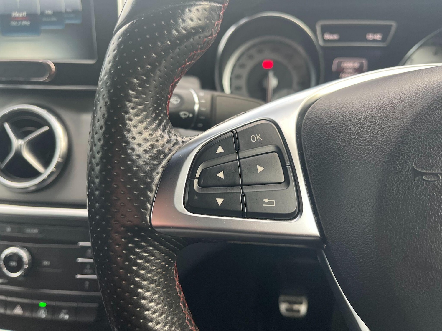 Used Mercedes-Benz CLA 2015 for sale - 76915201: Photo 18