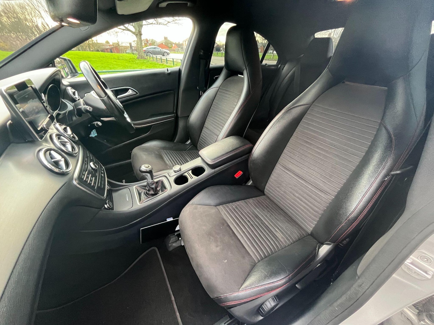 Used Mercedes-Benz CLA 2015 for sale - 76915201: Photo 27