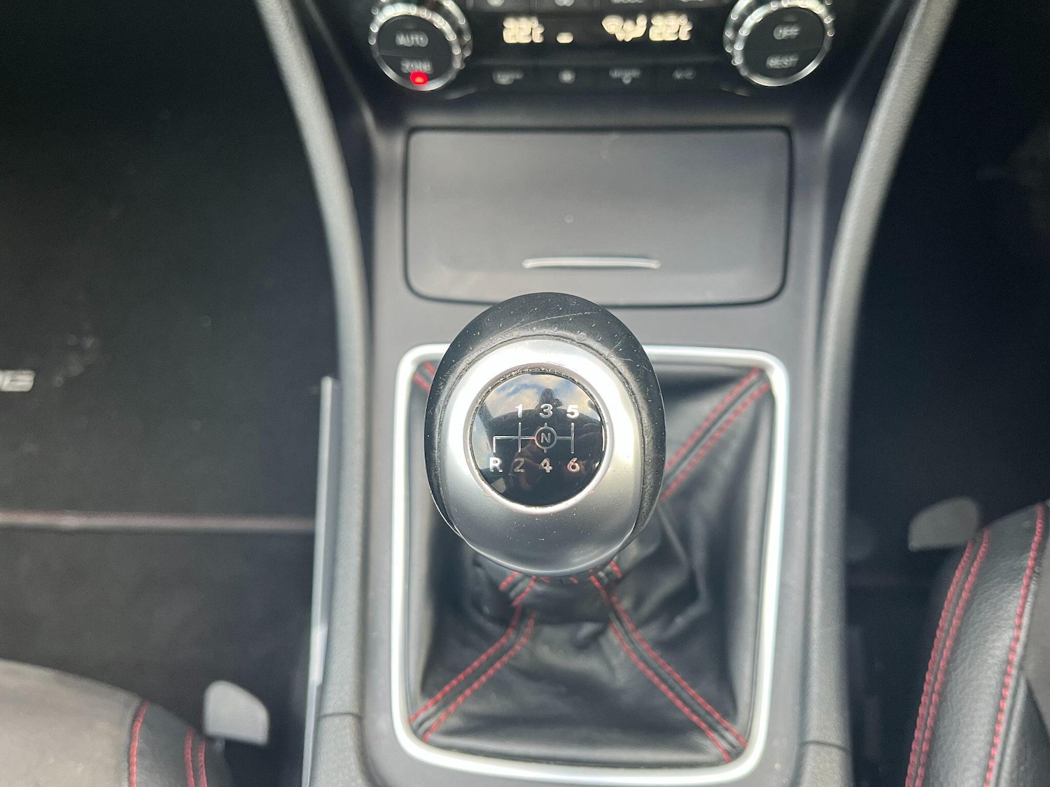 Used Mercedes-Benz CLA 2015 for sale - 76915201: Photo 32