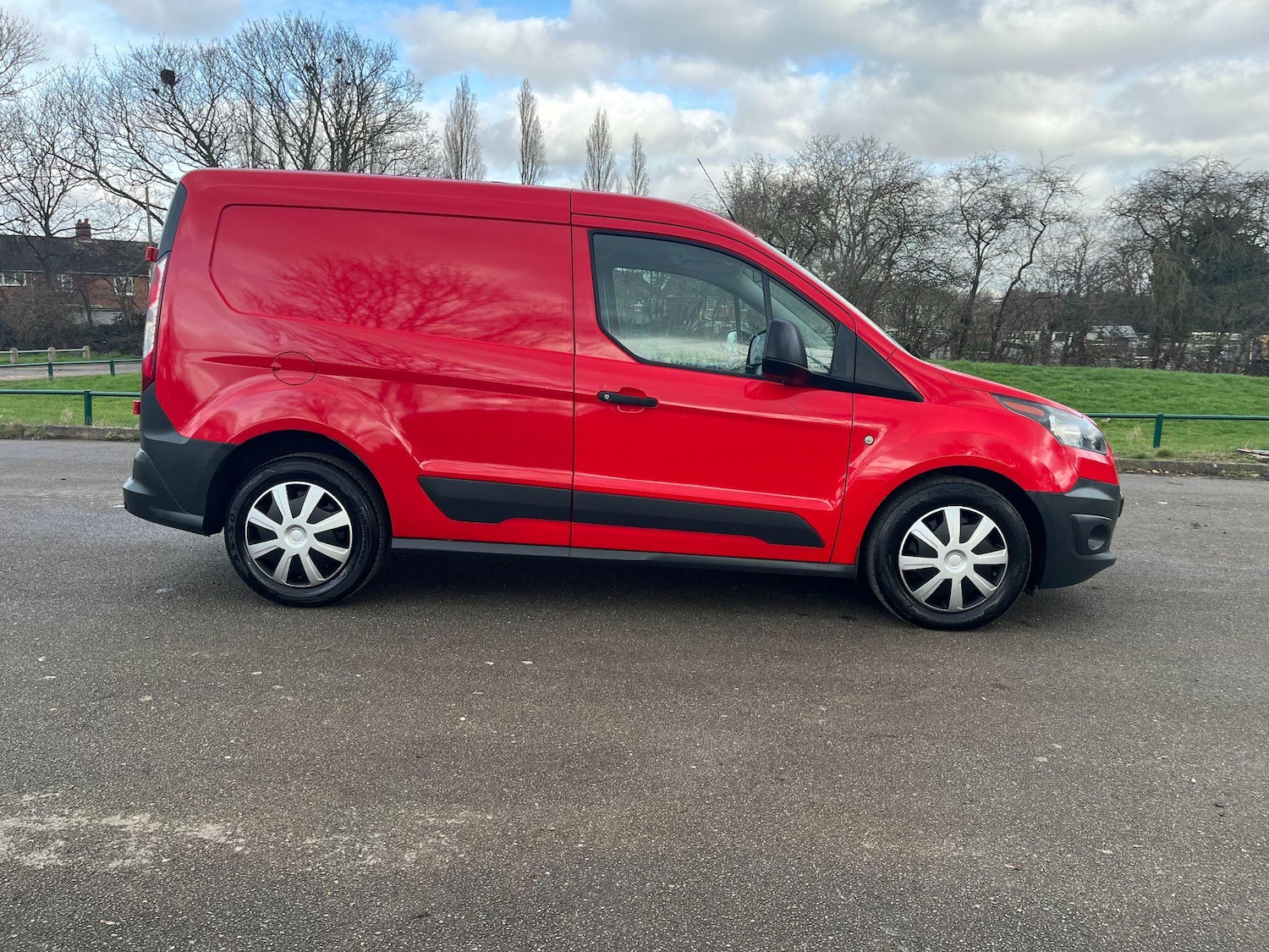 Used Ford Transit Connect 2017 for sale - 77660505: Photo 2