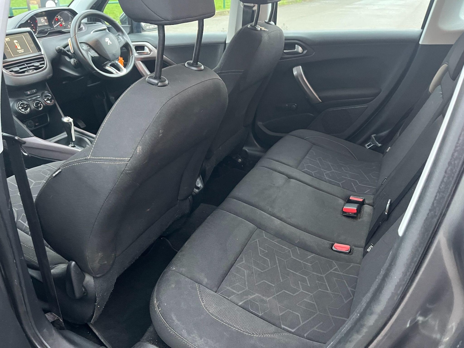 Used Peugeot 2008 2015 for sale - 77307780: Photo 10