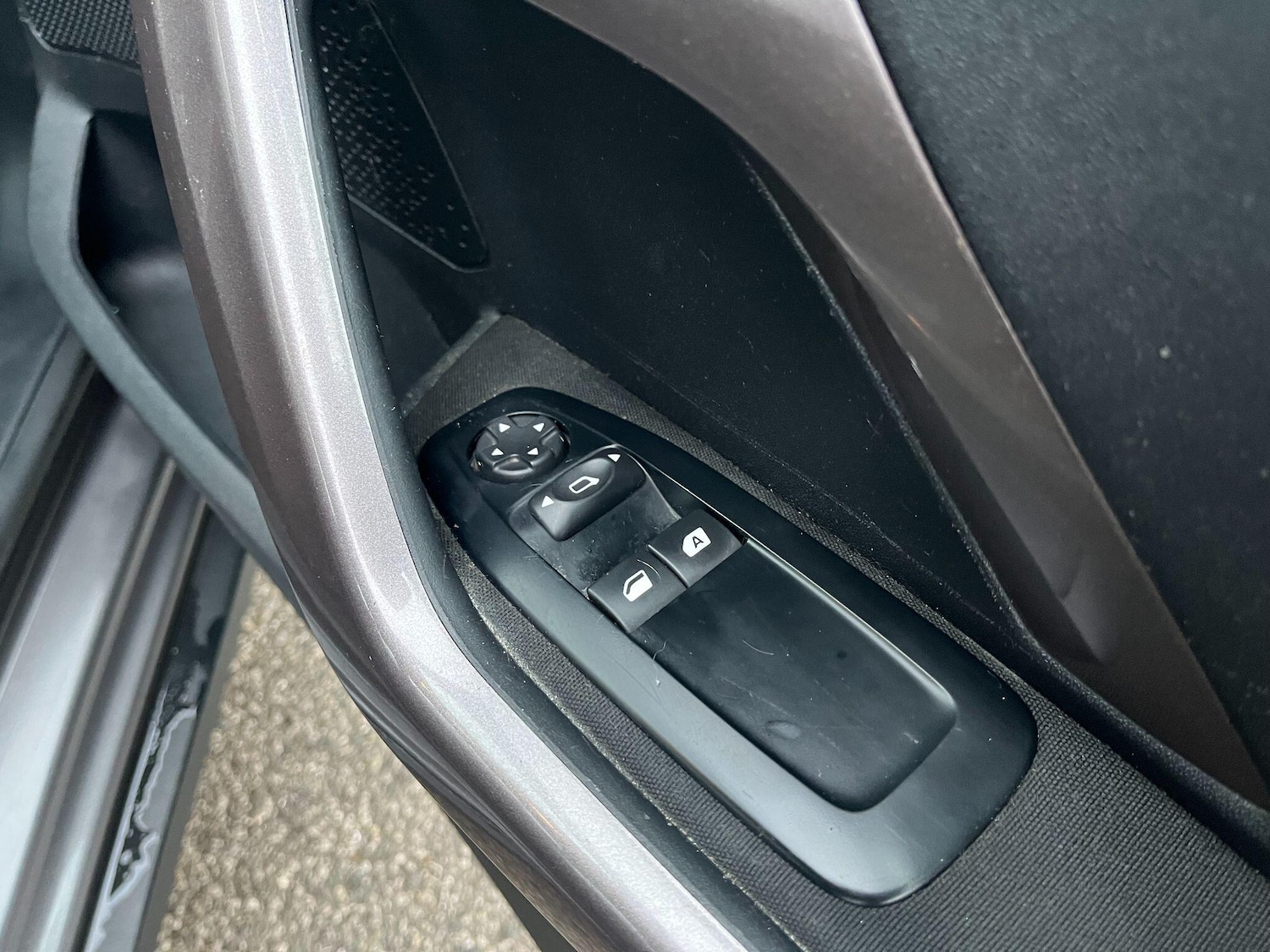 Used Peugeot 2008 2015 for sale - 77307780: Photo 13