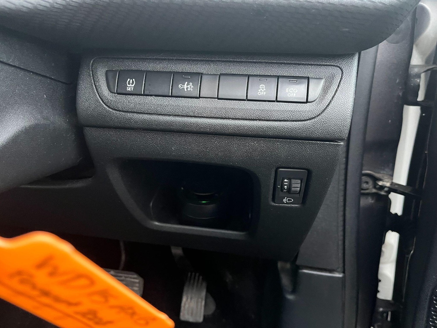 Used Peugeot 2008 2015 for sale - 77307780: Photo 14