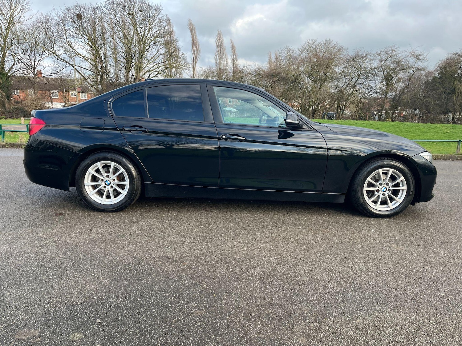 Used BMW 3 Series 2017 for sale - 77269436: Photo 2