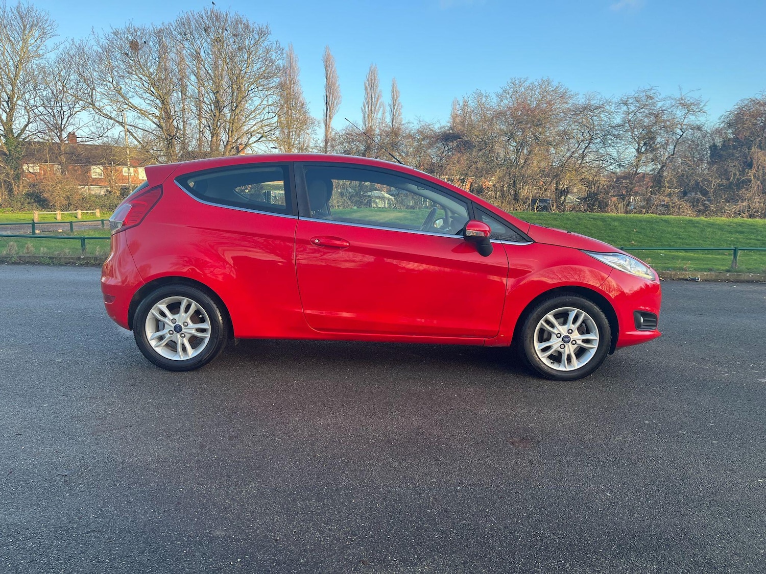Used Ford Fiesta 2016 for sale - 77010615: Photo 2
