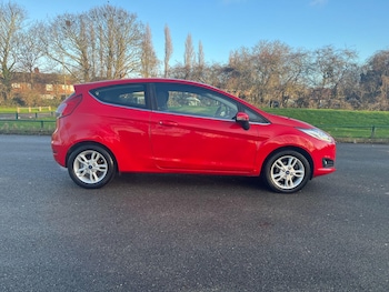 Used Ford Fiesta 2016 for sale - 77010615: Photo