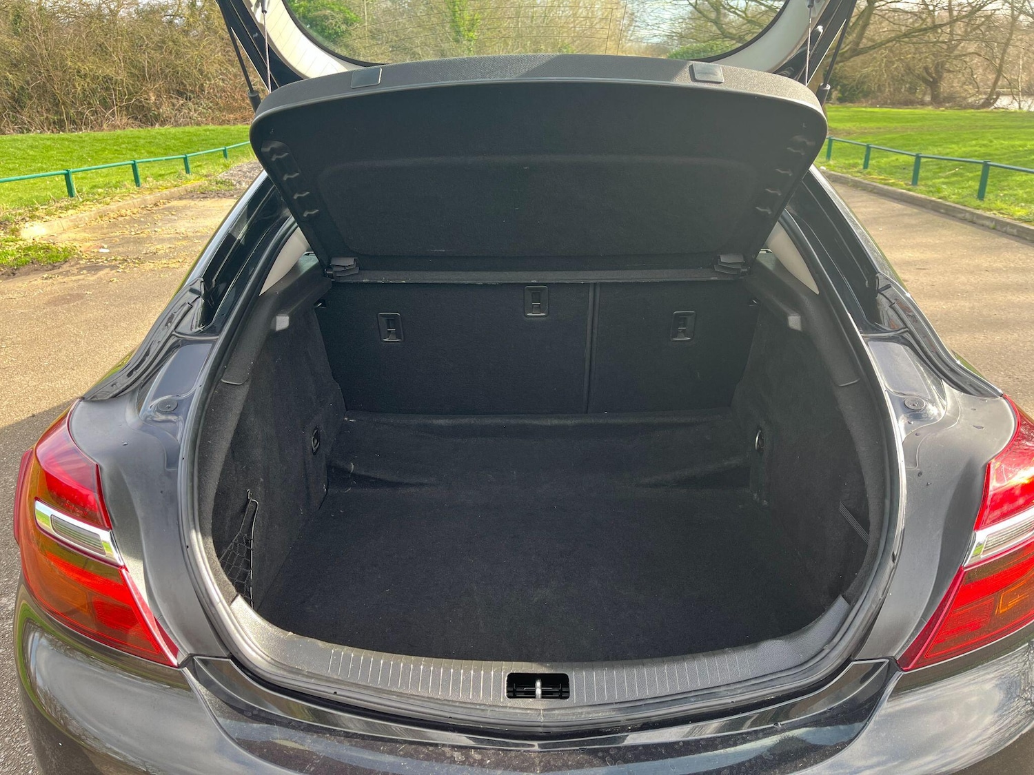 Used Vauxhall Insignia 2015 for sale - 77660518: Photo 11