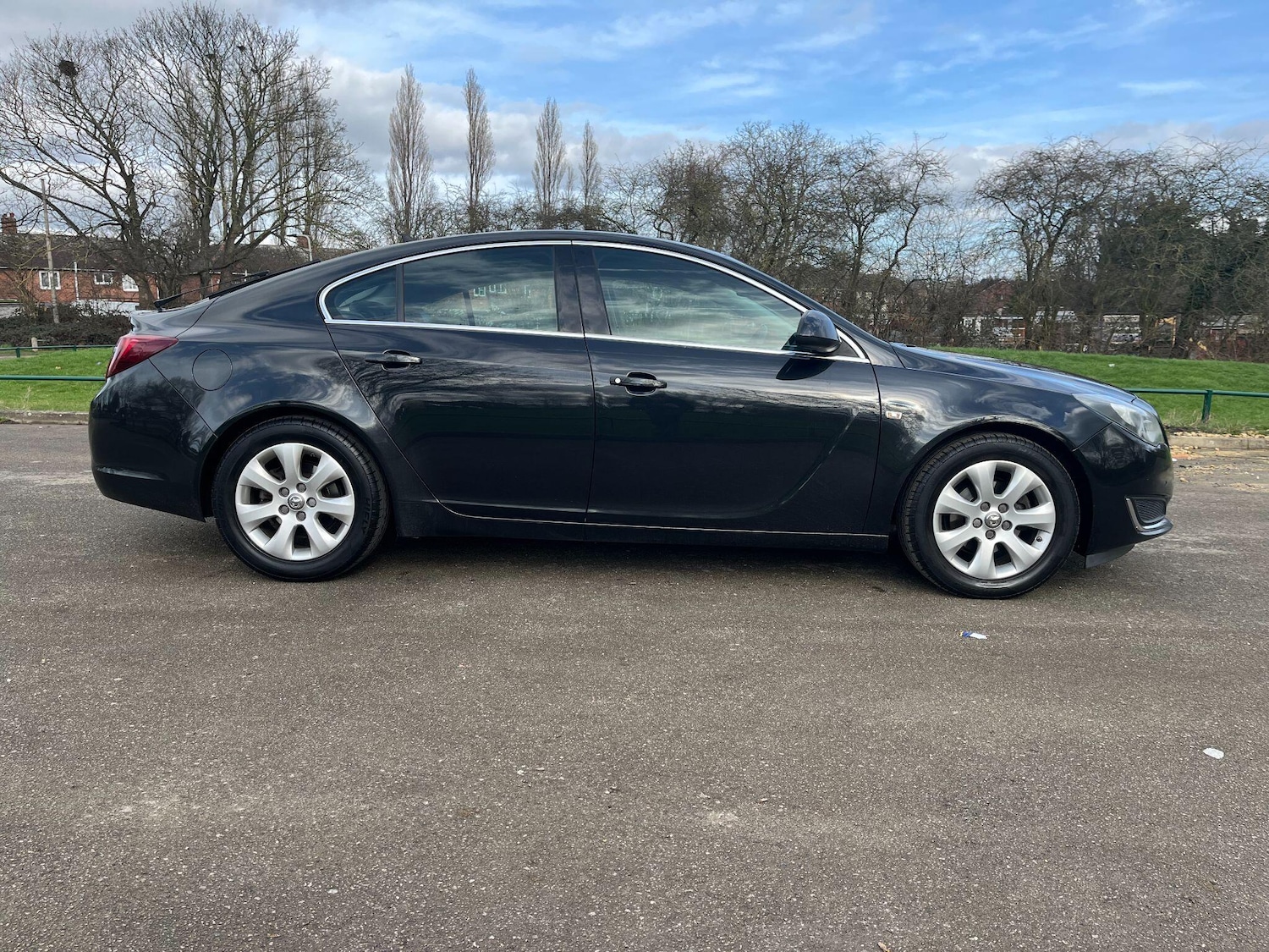 Used Vauxhall Insignia 2015 for sale - 77660518: Photo 2