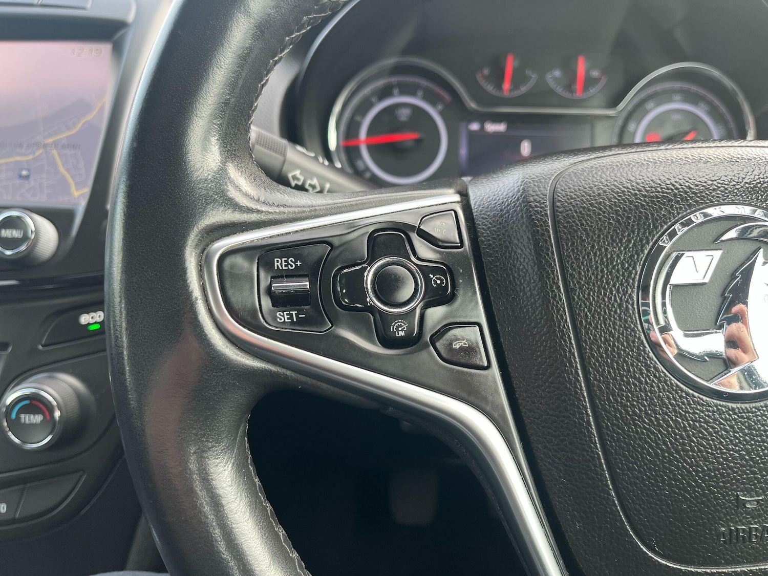 Used Vauxhall Insignia 2015 for sale - 77660518: Photo 27