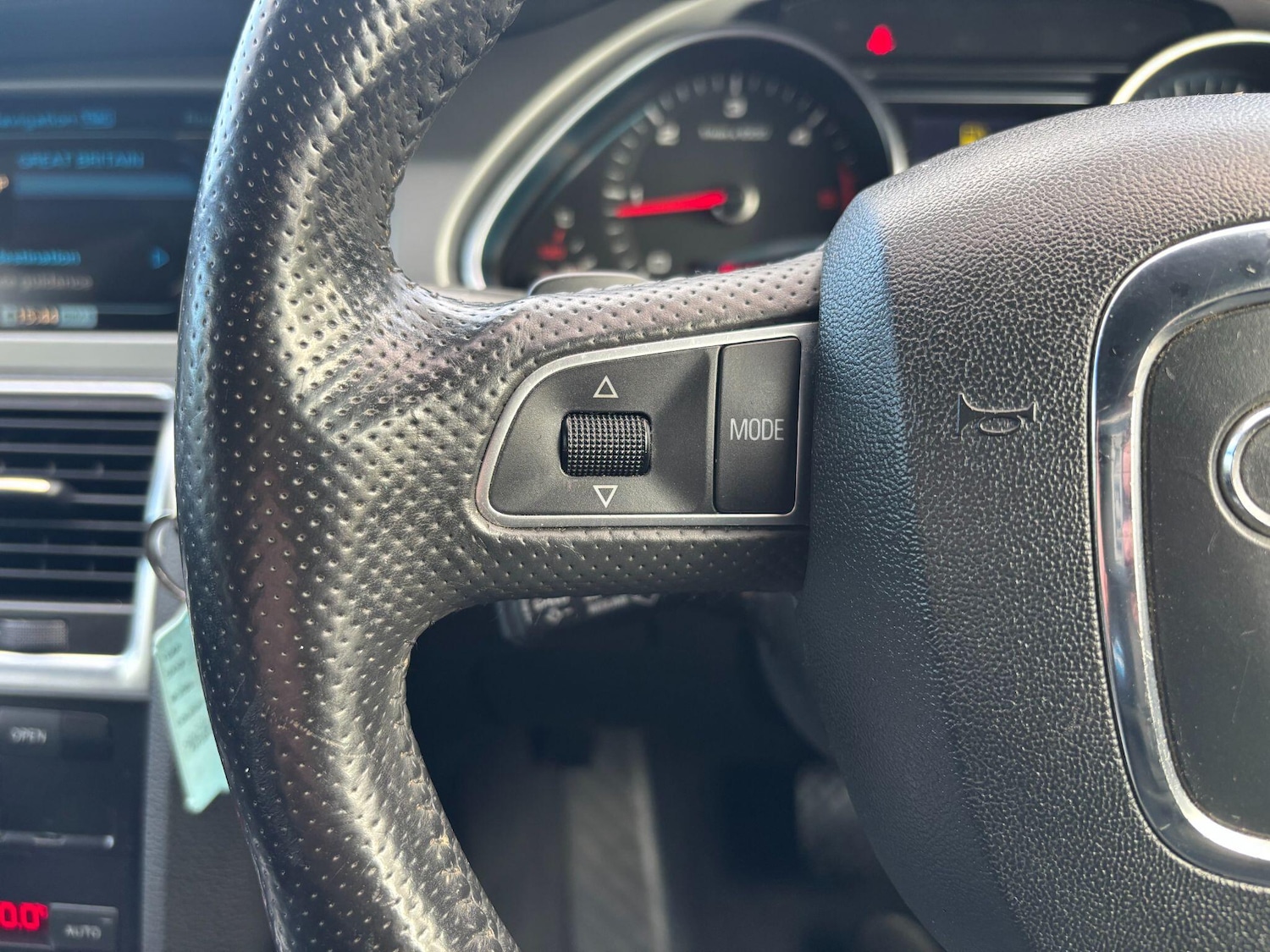 Used Audi Q7 2010 for sale - 76217005: Photo 29