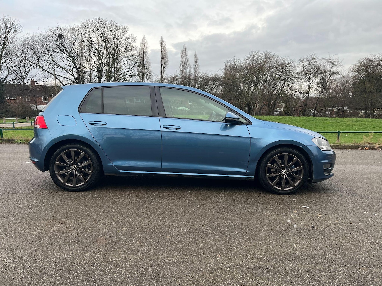 Used Volkswagen Golf 2013 for sale - 77158100: Photo 2