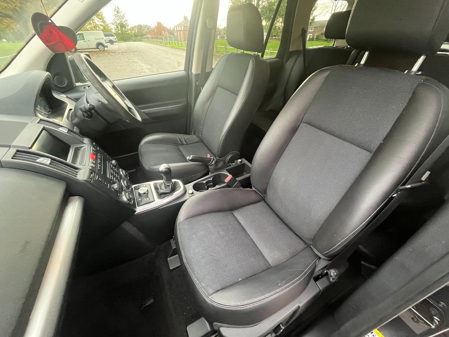 Used Land Rover Freelander 2 2010 for sale - 76338686: Photo 17