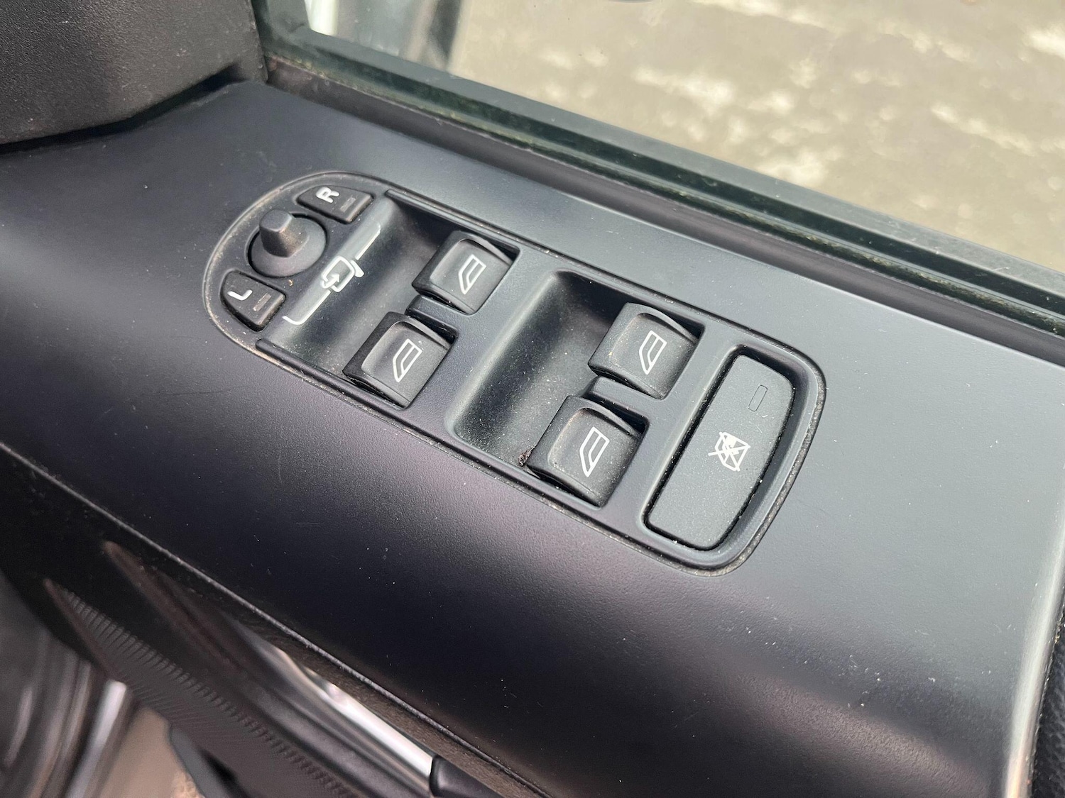 Used Land Rover Freelander 2 2010 for sale - 76338686: Photo 19