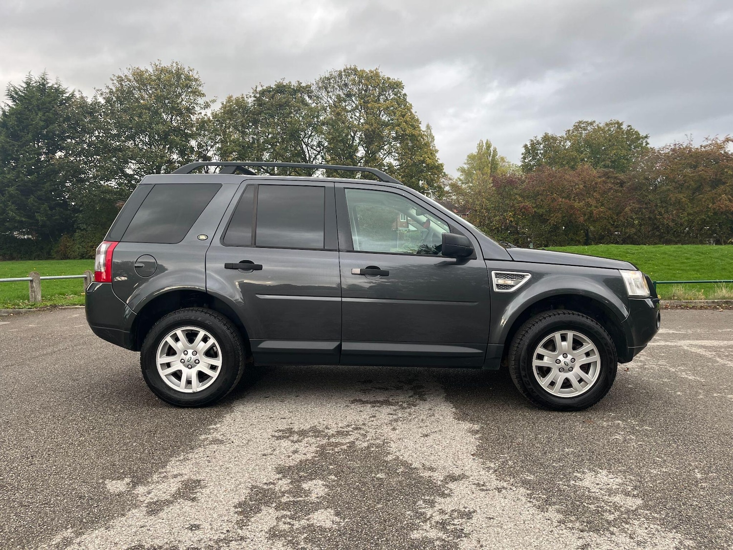 Used Land Rover Freelander 2 2010 for sale - 76338686: Photo 2