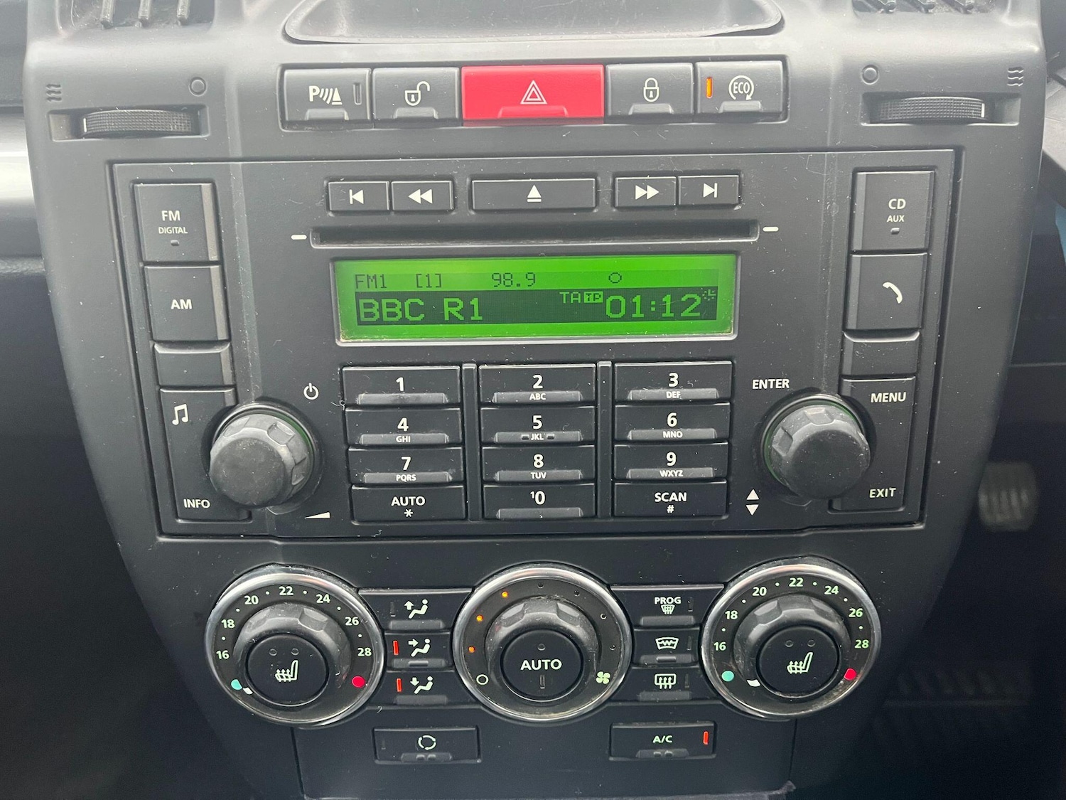 Used Land Rover Freelander 2 2010 for sale - 76338686: Photo 24