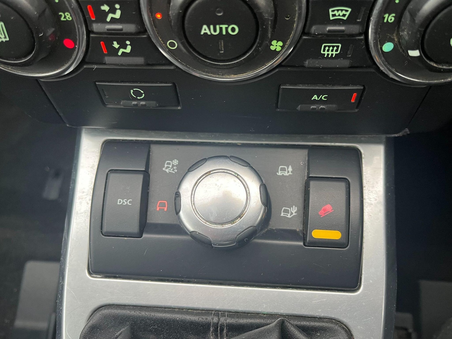 Used Land Rover Freelander 2 2010 for sale - 76338686: Photo 25