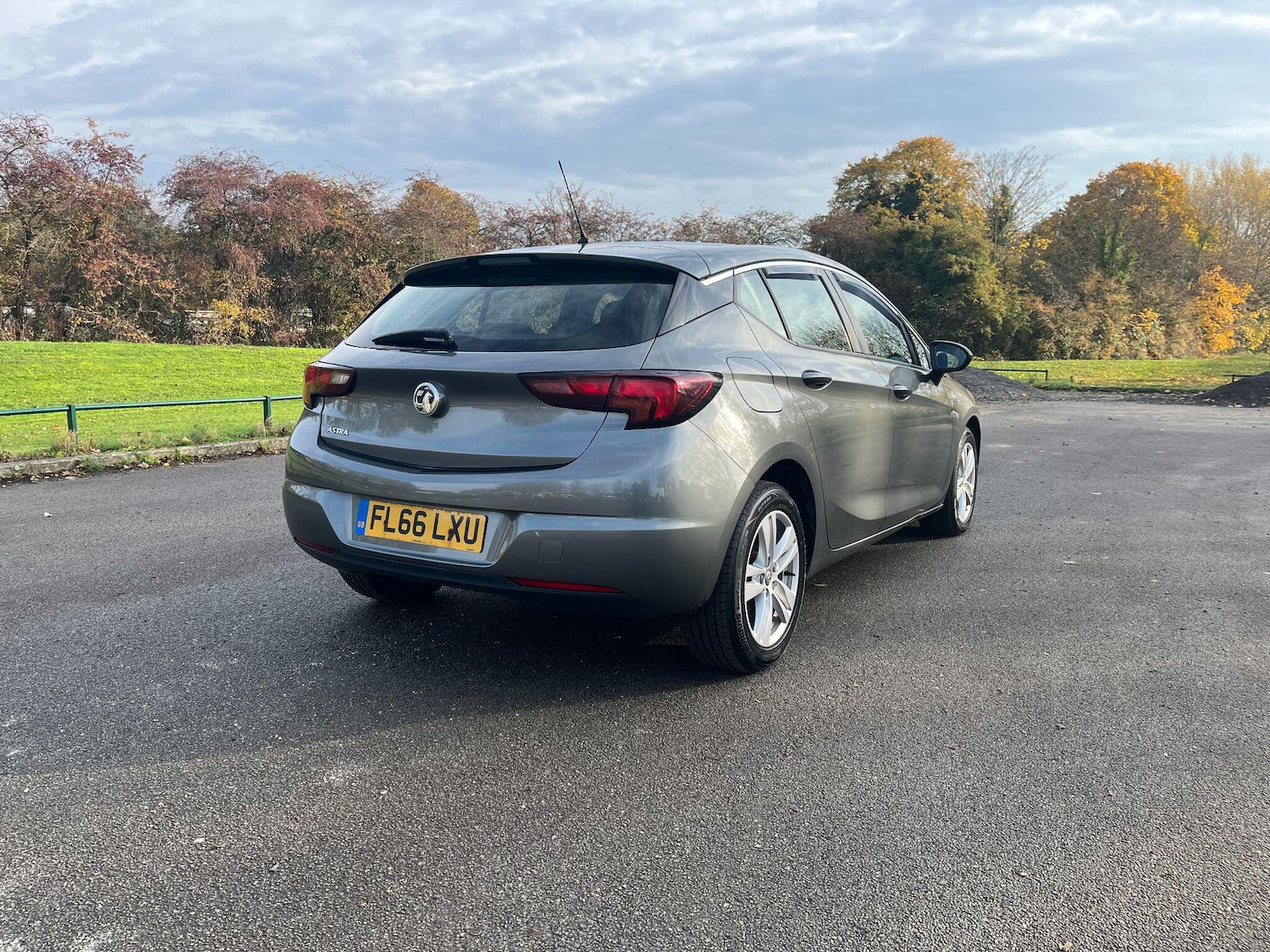 Used Vauxhall Astra 2016 for sale - 76501221: Photo 3