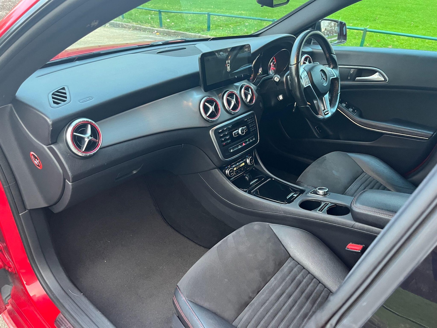 Used Mercedes-Benz CLA 2015 for sale - 76915213: Photo 9