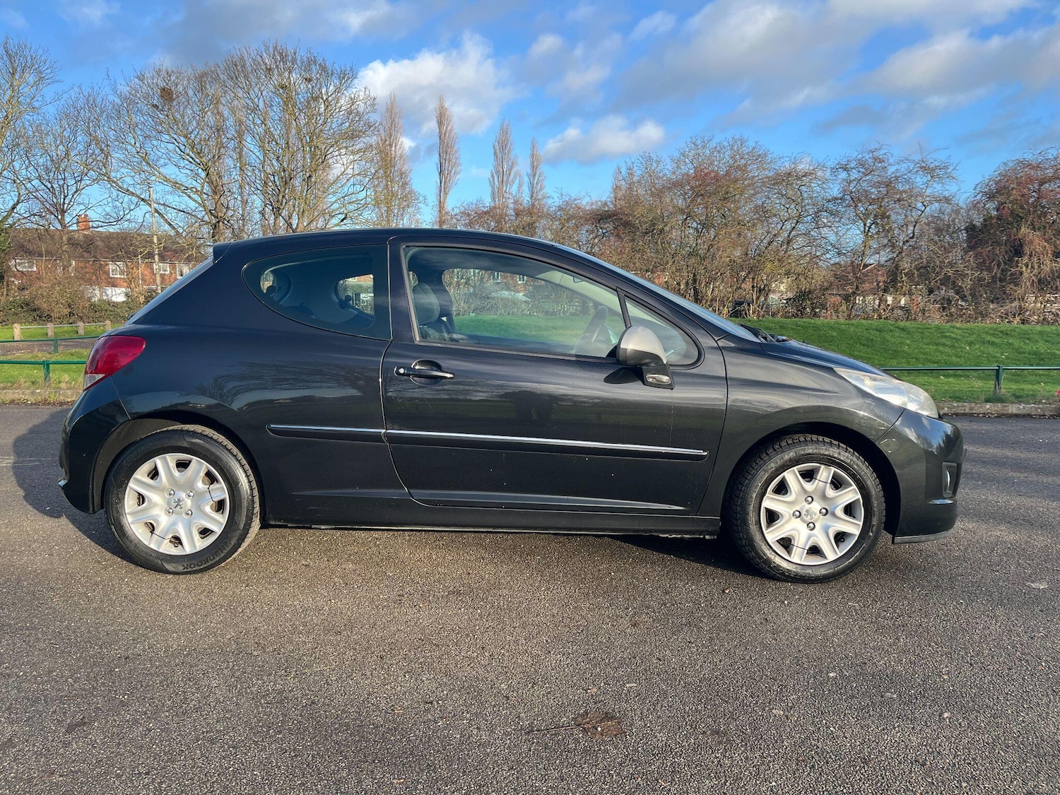 Used Peugeot 207 2012 for sale - 76915222: Photo 2