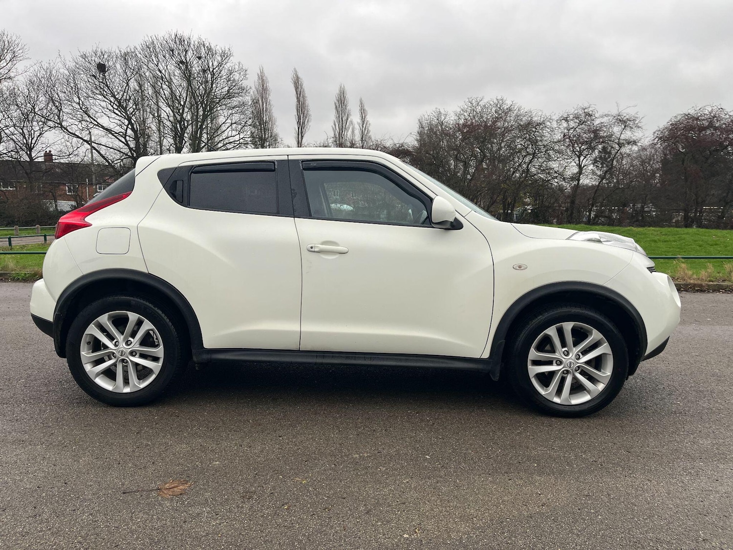 Used Nissan Juke 2011 for sale - 76826859: Photo 2