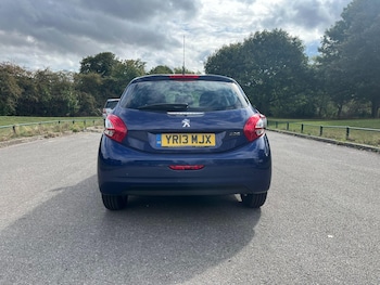 Used Peugeot 208 2013 for sale - 76788406: Photo