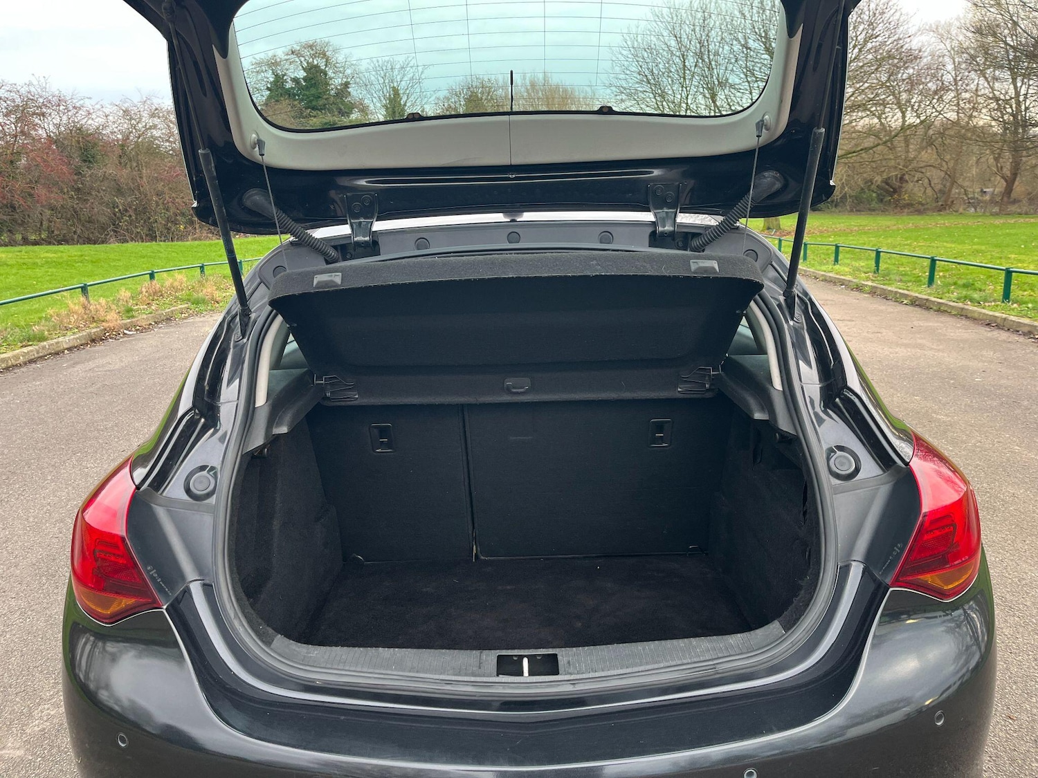 Used Vauxhall Astra 2012 for sale - 76717523: Photo 10