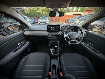 Used Dacia Sandero Stepway 2024 for sale - 79199398: Photo
